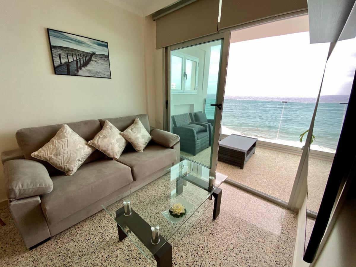 Frente Al Mar Con Gran Terraza Y Hermosas Vistas Apartamento