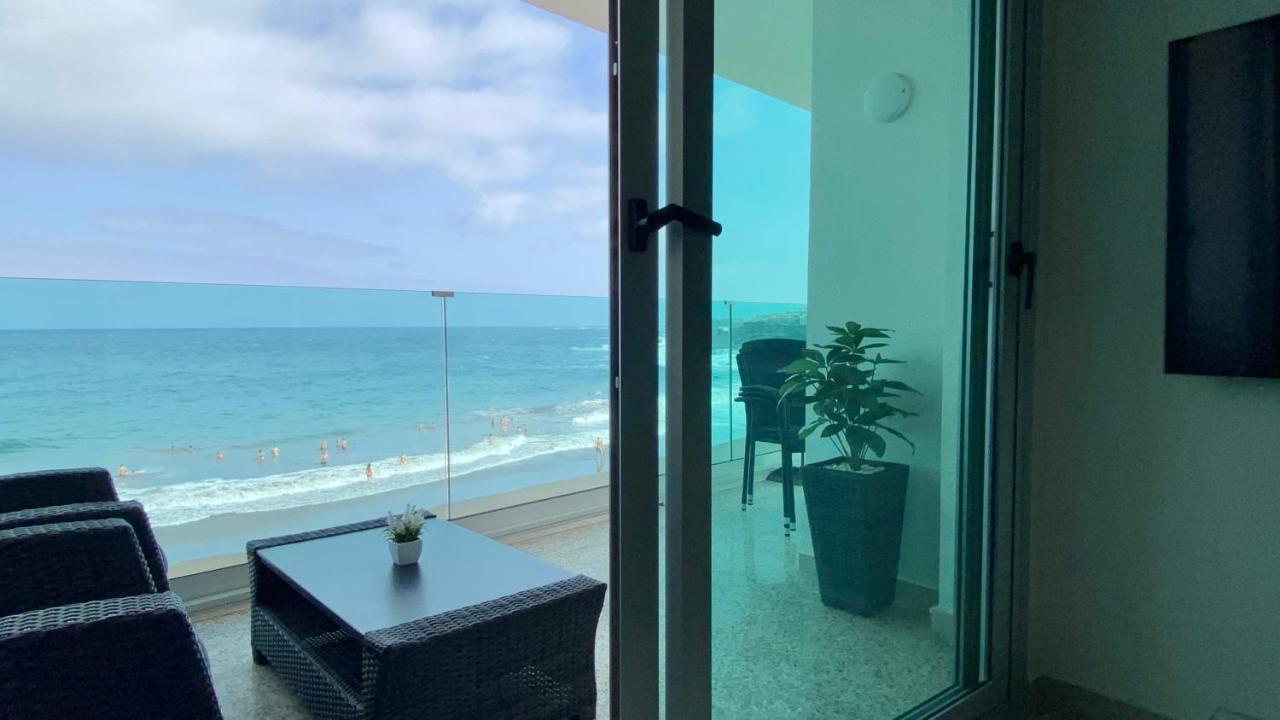 Apartamento Frente Al Mar Con Gran Terraza Y Hermosas Vistas